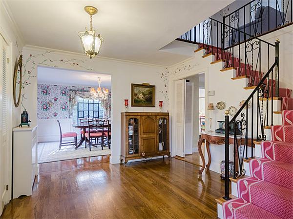 51 Gralynn Road Newton, MA 02459 - Photo 7 of 18 Gallery Image 7