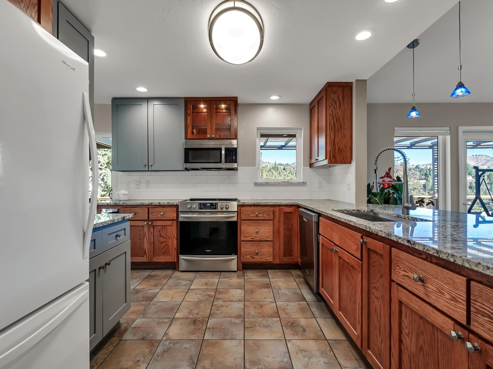 5220 Saddle Ridge Road Weed, CA 96094 - Photo 23 of 44 Gallery Image 23