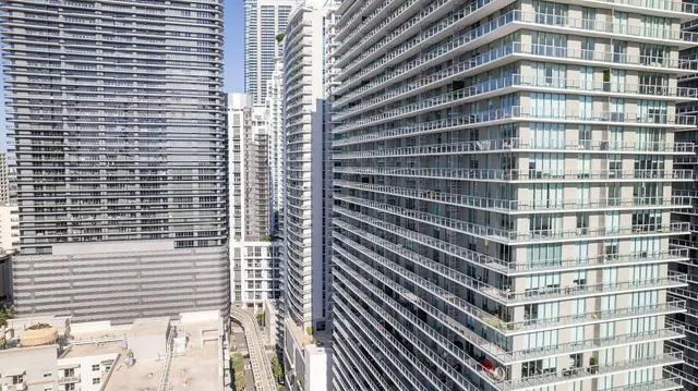 $650,000 | 1111 Southwest 1st Avenue, Unit 2420N, Miami, FL 33130