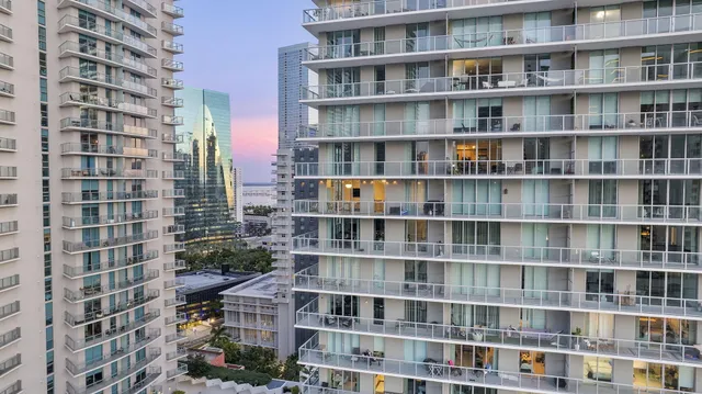 $650,000 | 1111 Southwest 1st Avenue, Unit 2420N, Miami, FL 33130