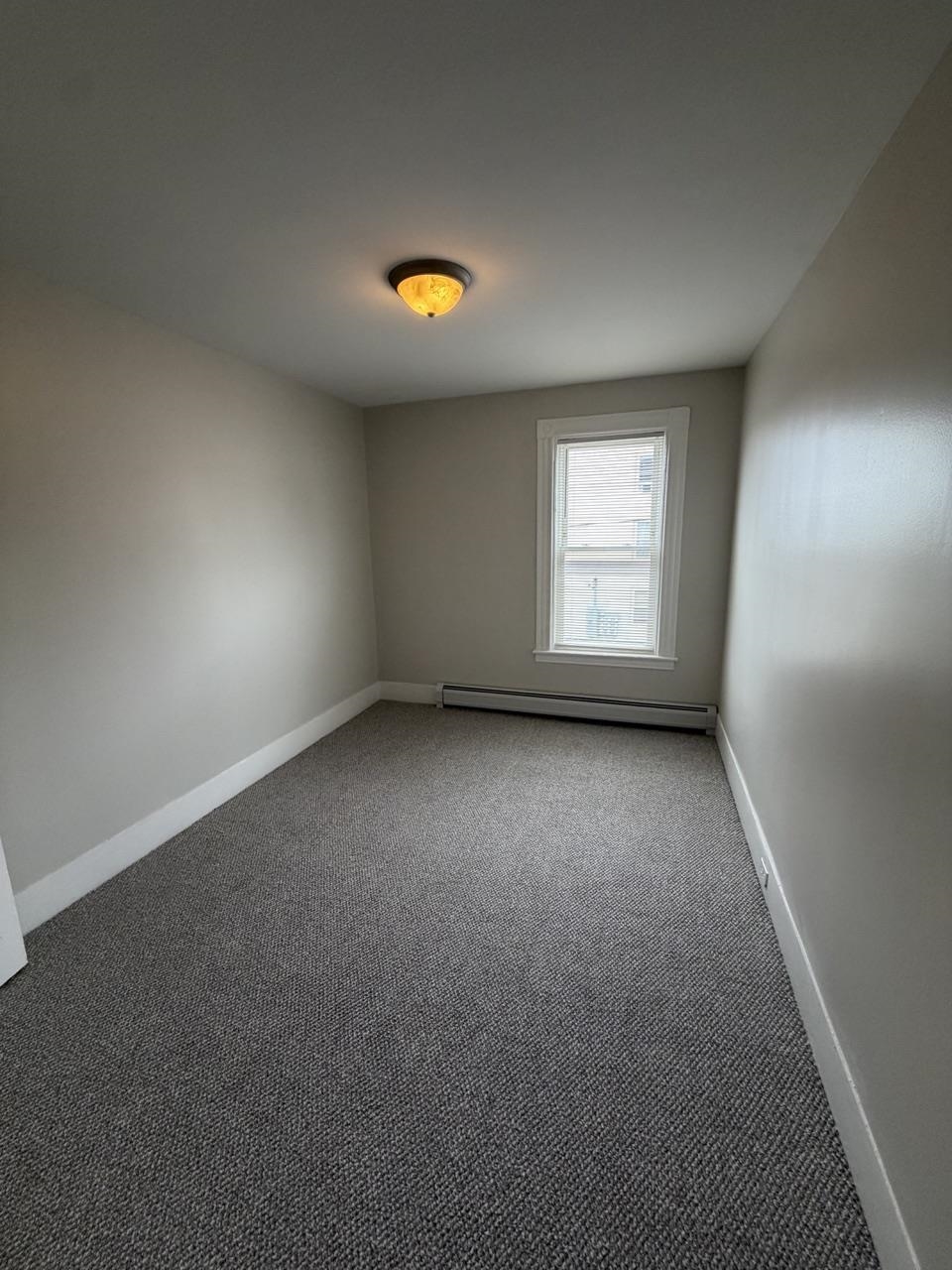 579 Clay Street, Unit 2 Manchester, NH 03103 - Photo 9 of 14 Gallery Image 9