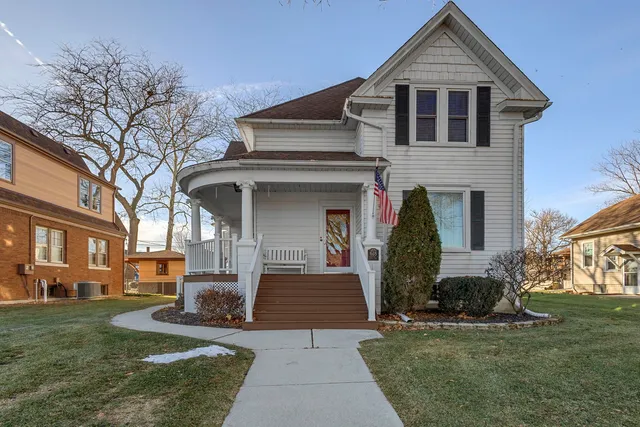 $335,000 | 618 Woodward Street, Beecher, IL 60401