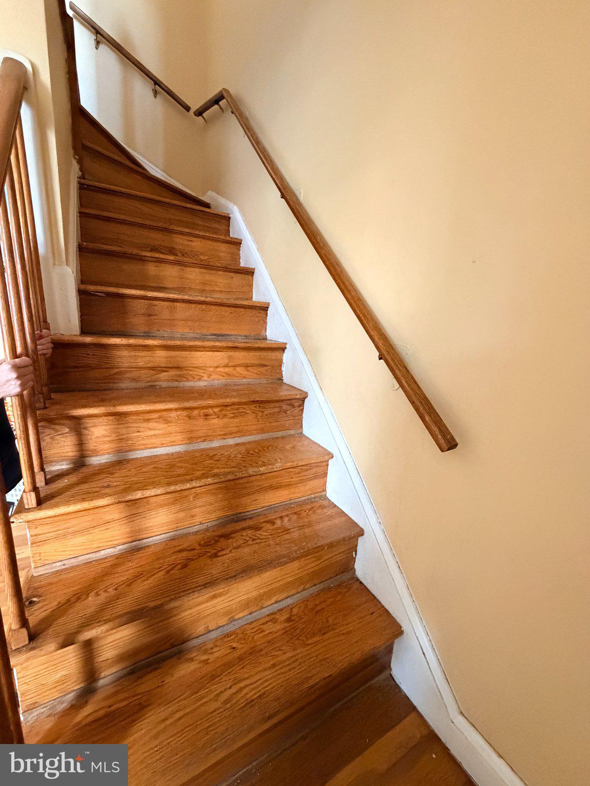 1707 Stokesley Road Baltimore, MD 21222 - Photo 11 of 18 Inviting ascent to new beginnings.