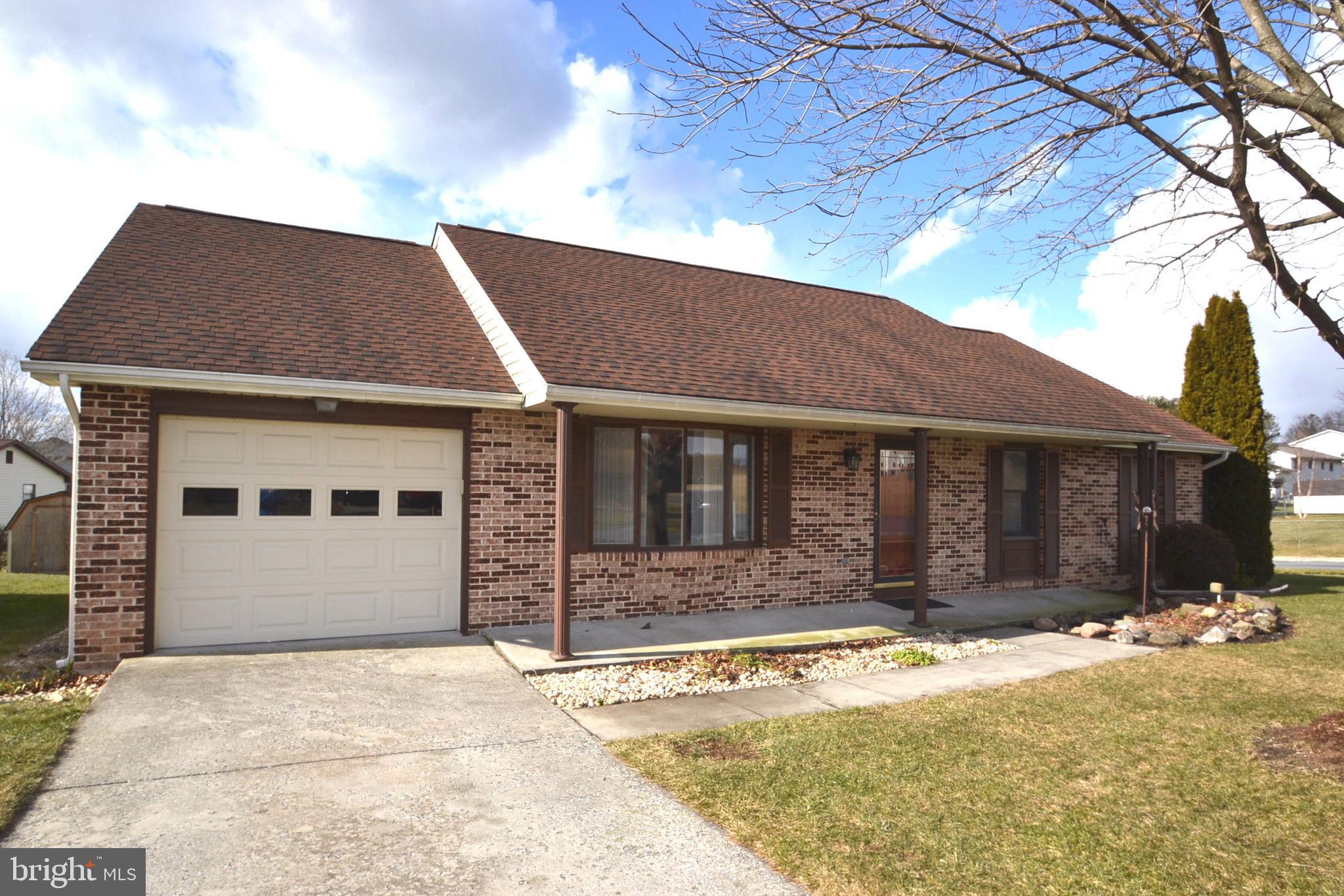 302 Sarhelm Road Harrisburg, PA 17112 - Photo 3 of 39 Gallery Image 3