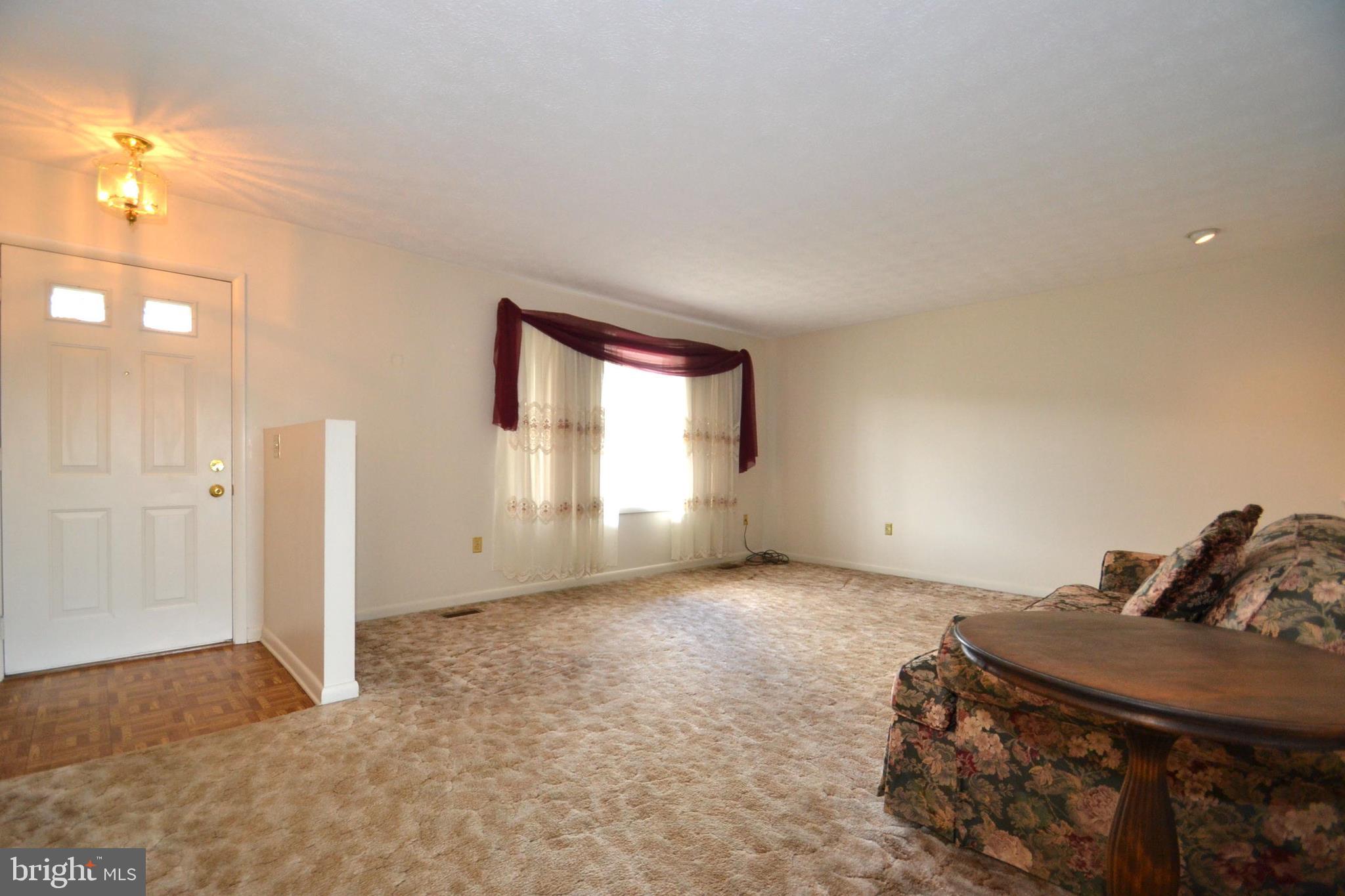 302 Sarhelm Road Harrisburg, PA 17112 - Photo 5 of 39 Gallery Image 5