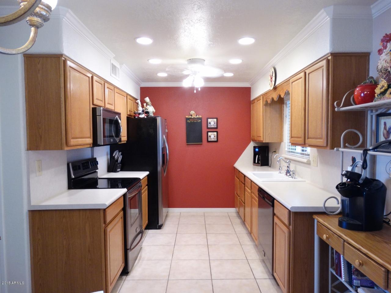 11071 West Oak Ridge Road Sun City, AZ 85351 - Photo 2 of 49 11071 W Oak Ridge Rd (1)