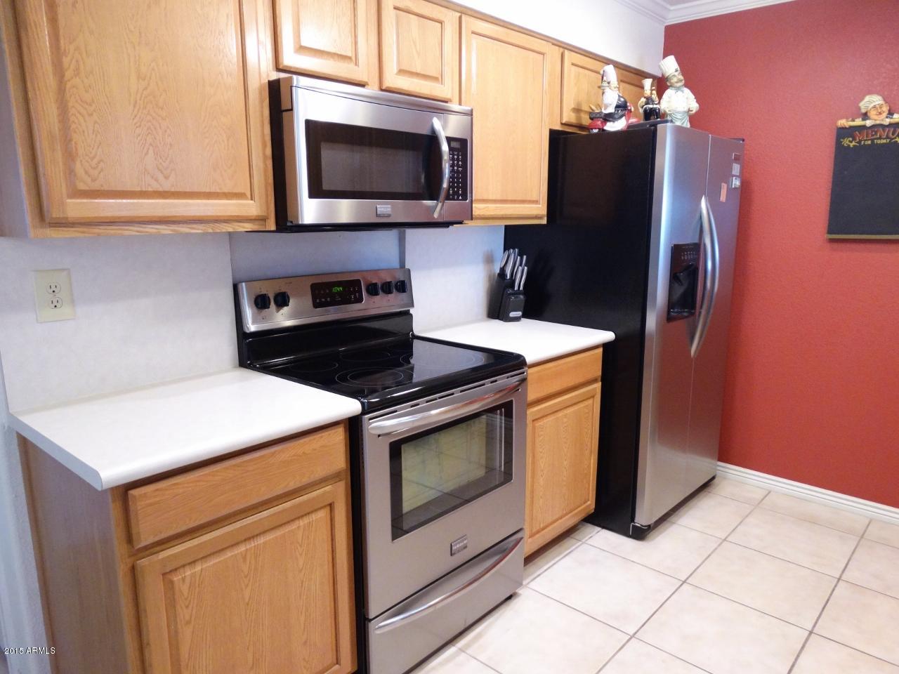 11071 West Oak Ridge Road Sun City, AZ 85351 - Photo 5 of 49 11071 W Oak Ridge Rd (3)