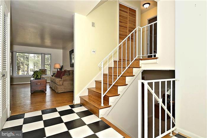12202 Quorn Lane Reston, VA 20191 - Photo 12 of 30 Interior (General)
