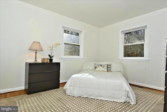 12202 Quorn Lane Reston, VA 20191 - Photo 19 of 30 Bedroom