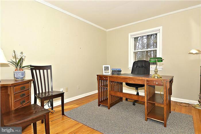 12202 Quorn Lane Reston, VA 20191 - Photo 20 of 30 Bedroom