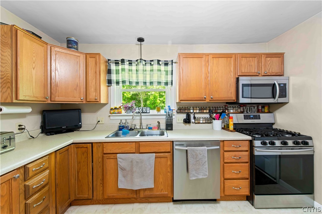 34 Hurlbut Road Mexico, NY 13114 - Photo 11 of 38