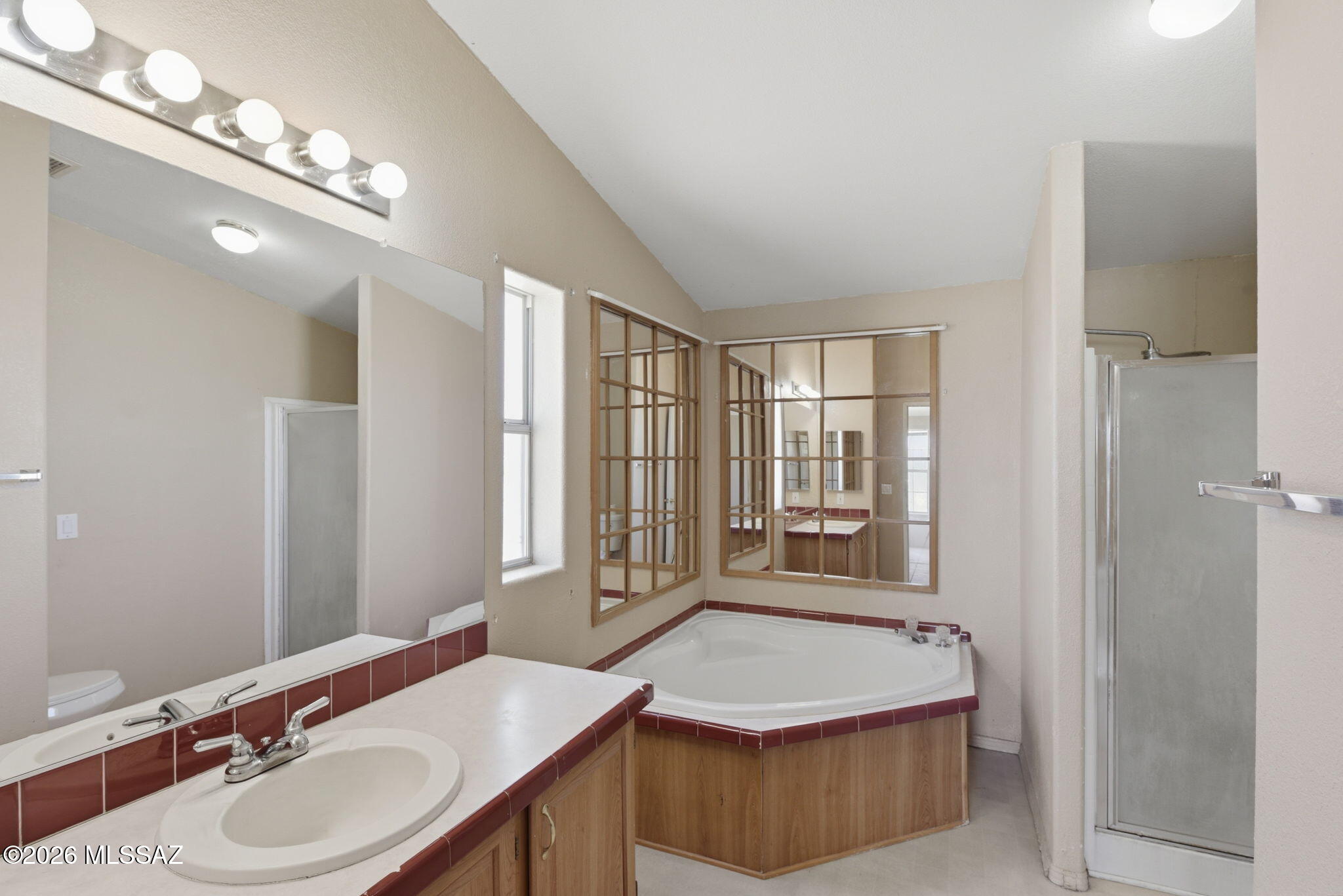 864 North Taylor Road Willcox, AZ 85643 - Photo 15 of 29 Bathroom 1