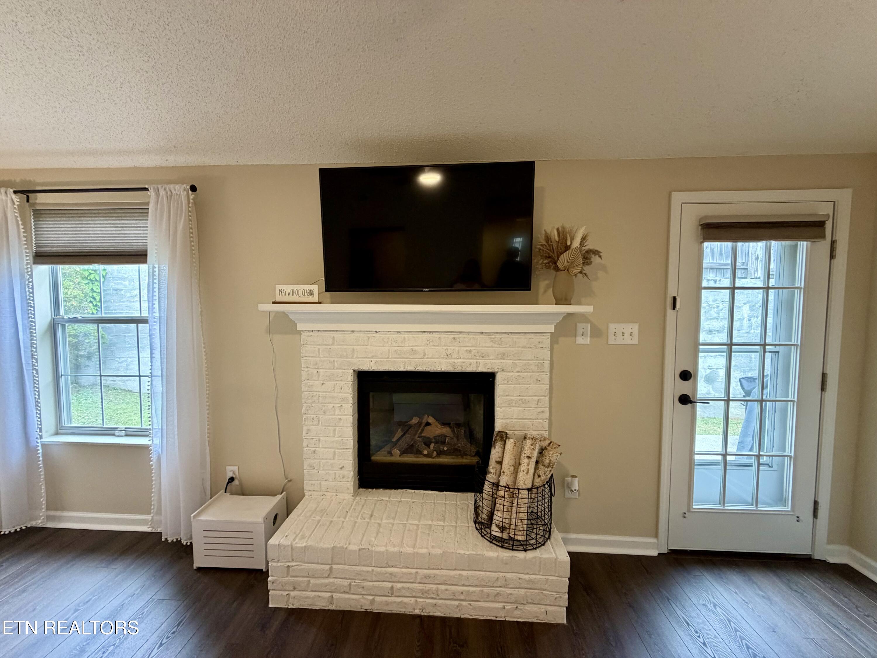 8045 Stablegate Way Powell, TN 37849 - Photo 6 of 22 IMG_8536