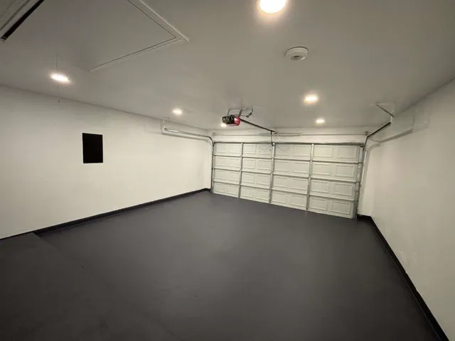 a view of a garage