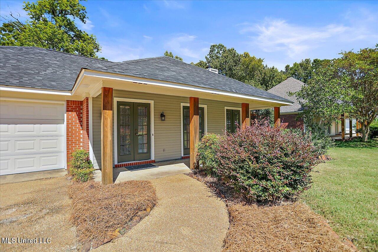 140 Oak Ridge Circle Madison, MS 39110 - Photo 4 of 56 04-140 Oak Ridge Circle