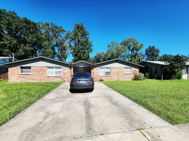 $1,350 | 6067 Longchamp Drive, Jacksonville, FL 32244