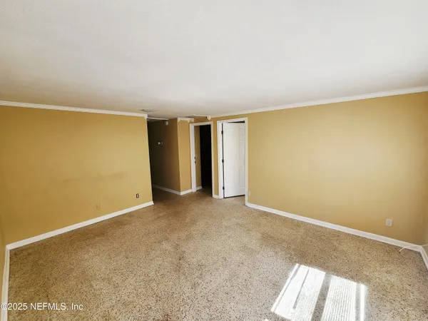 $1,350 | 6067 Longchamp Drive, Jacksonville, FL 32244