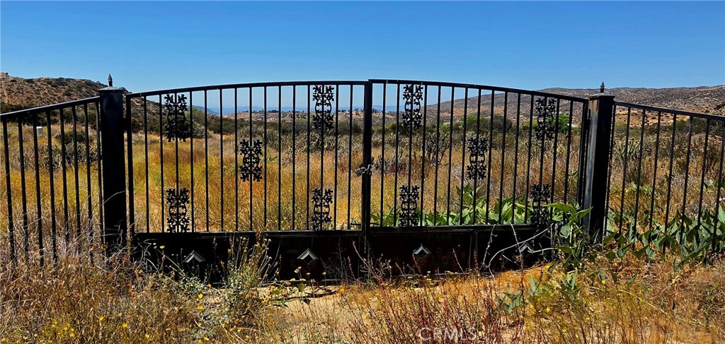 30 Sycamore Falls Road Aguanga, CA 92536 - Photo 3 of 17