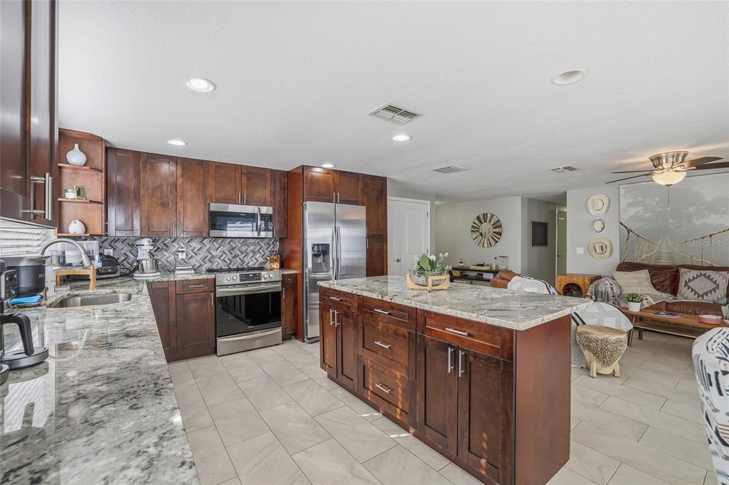 7313 Brookview Circle Tampa, FL 33634 - Photo 18 of 60