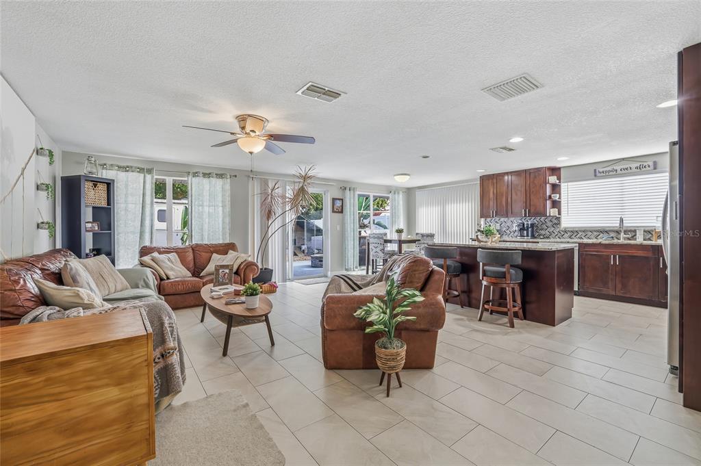 7313 Brookview Circle Tampa, FL 33634 - Photo 10 of 60