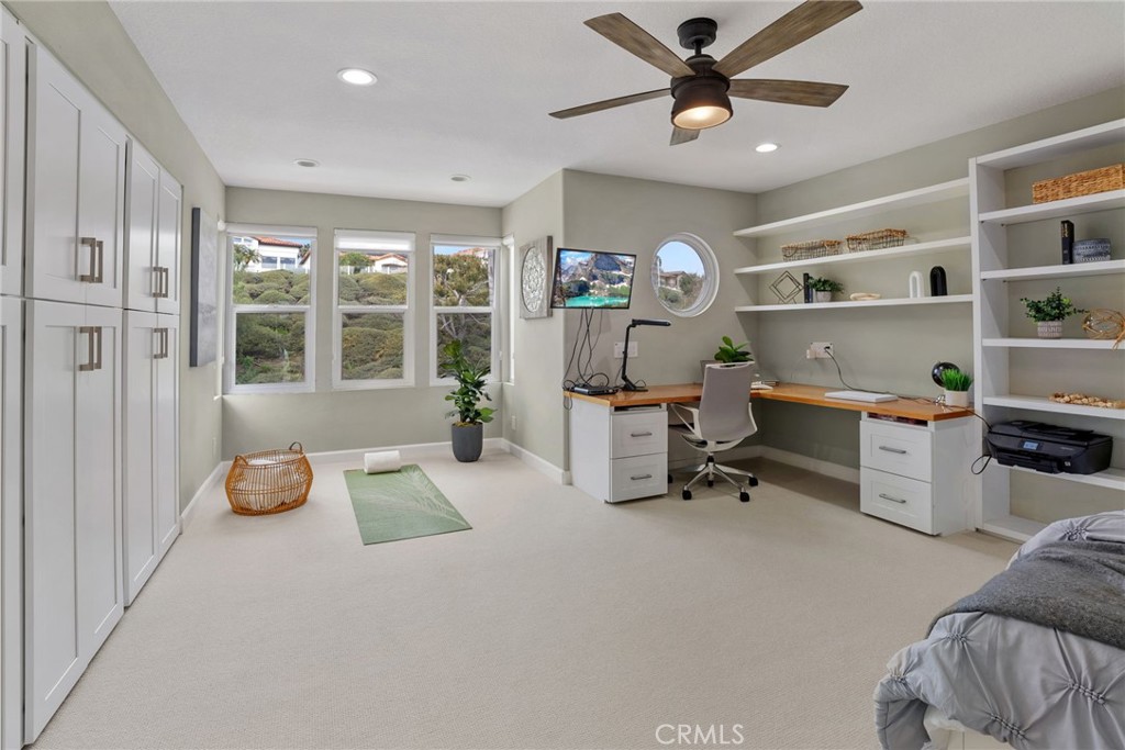 29632 Alta Terra Laguna Niguel, CA 92677 - Photo 26 of 37 a workspace with furniture and window