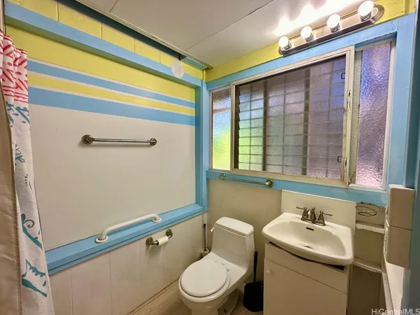 $5,000 | 955 14th Avenue, Honolulu, HI 96816