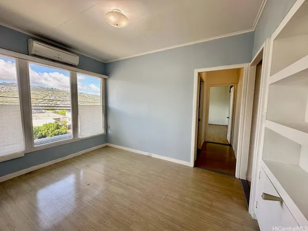 $5,000 | 955 14th Avenue, Honolulu, HI 96816