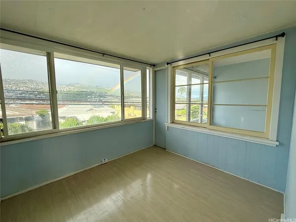 $5,000 | 955 14th Avenue, Honolulu, HI 96816