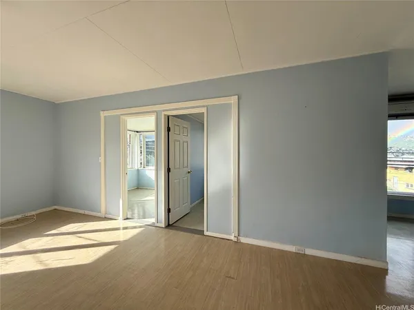 $5,000 | 955 14th Avenue, Honolulu, HI 96816