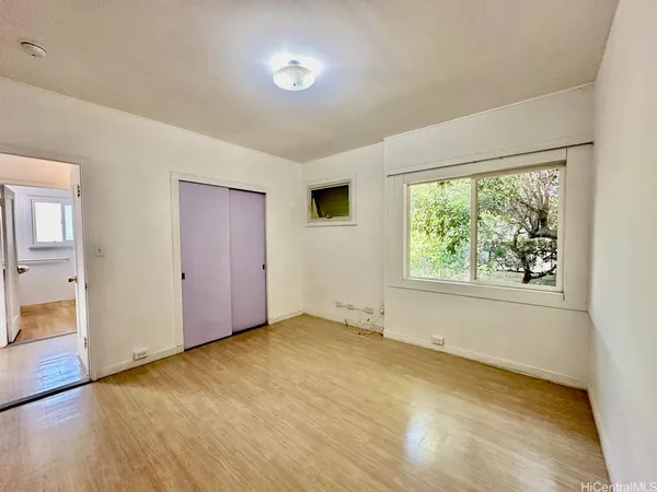 $5,000 | 955 14th Avenue, Honolulu, HI 96816