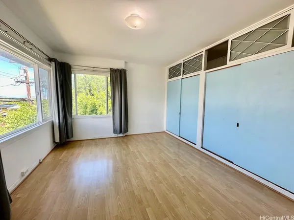 $4,700 | 955 14th Avenue, Honolulu, HI 96816