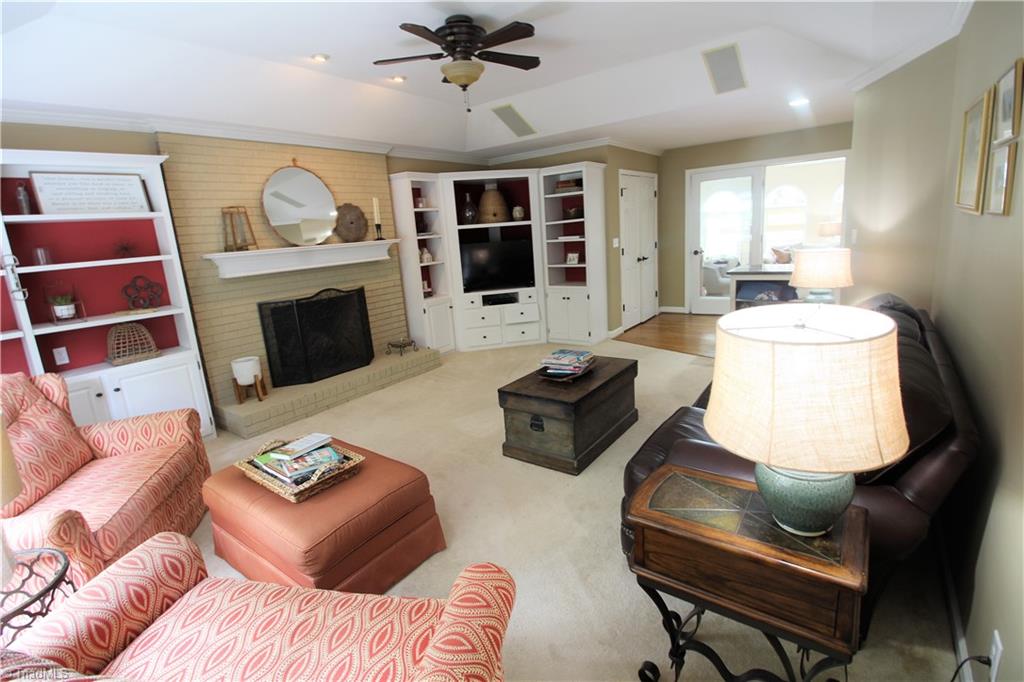 1007 Shamrock Road High Point, NC 27265 - Photo 12 of 30 Gallery Image 12