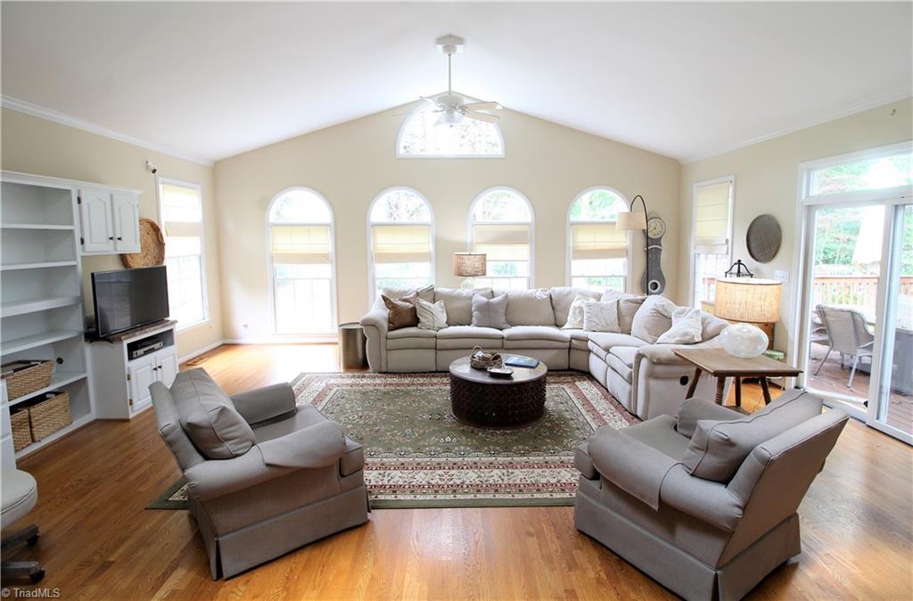 1007 Shamrock Road High Point, NC 27265 - Photo 13 of 30 Gallery Image 13