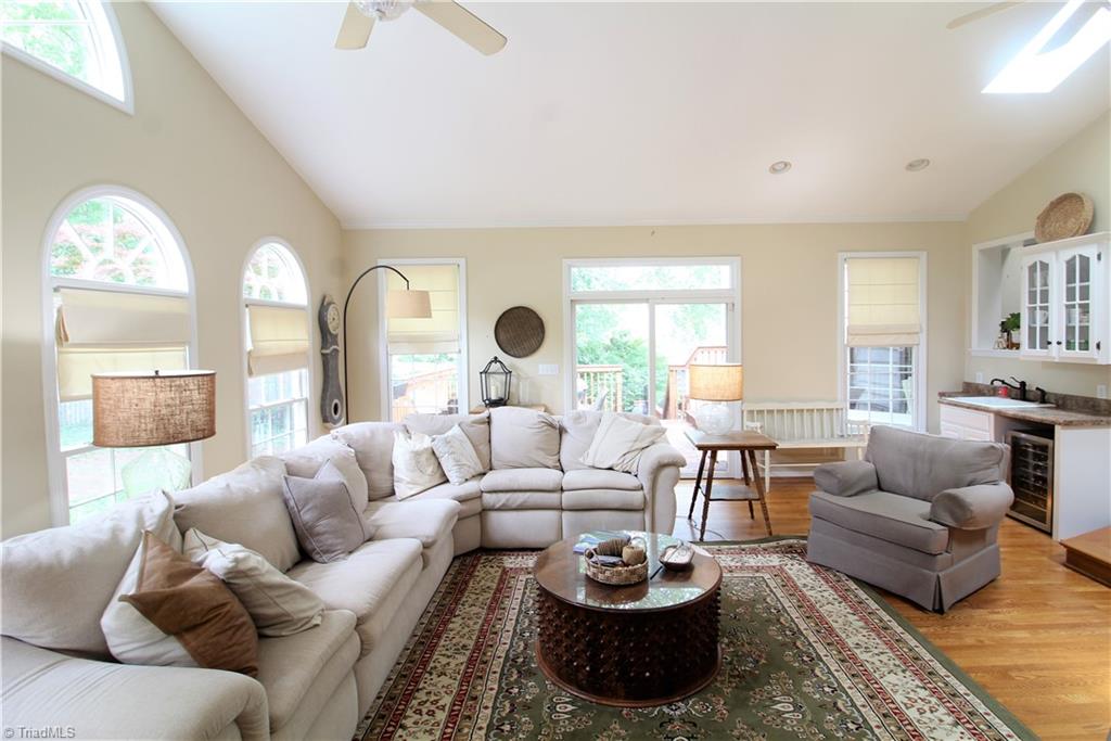 1007 Shamrock Road High Point, NC 27265 - Photo 14 of 30 Gallery Image 14