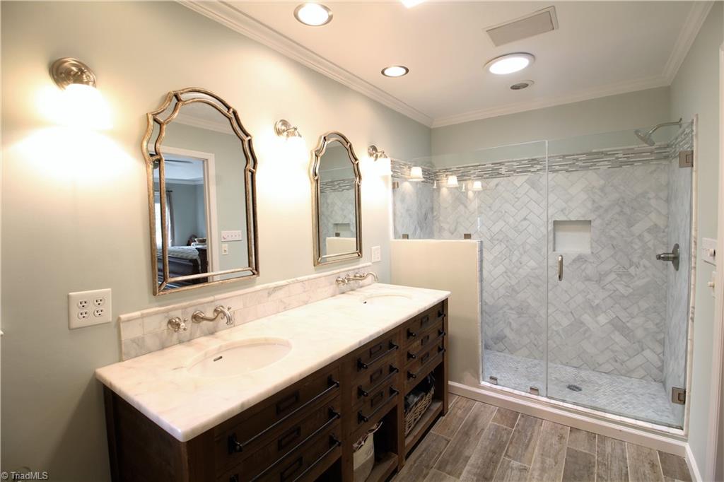 1007 Shamrock Road High Point, NC 27265 - Photo 17 of 30 Gallery Image 17
