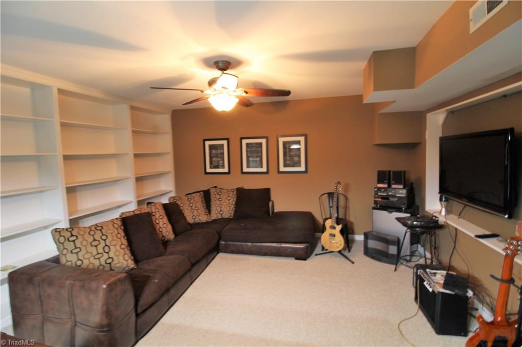 1007 Shamrock Road High Point, NC 27265 - Photo 22 of 30 Gallery Image 22