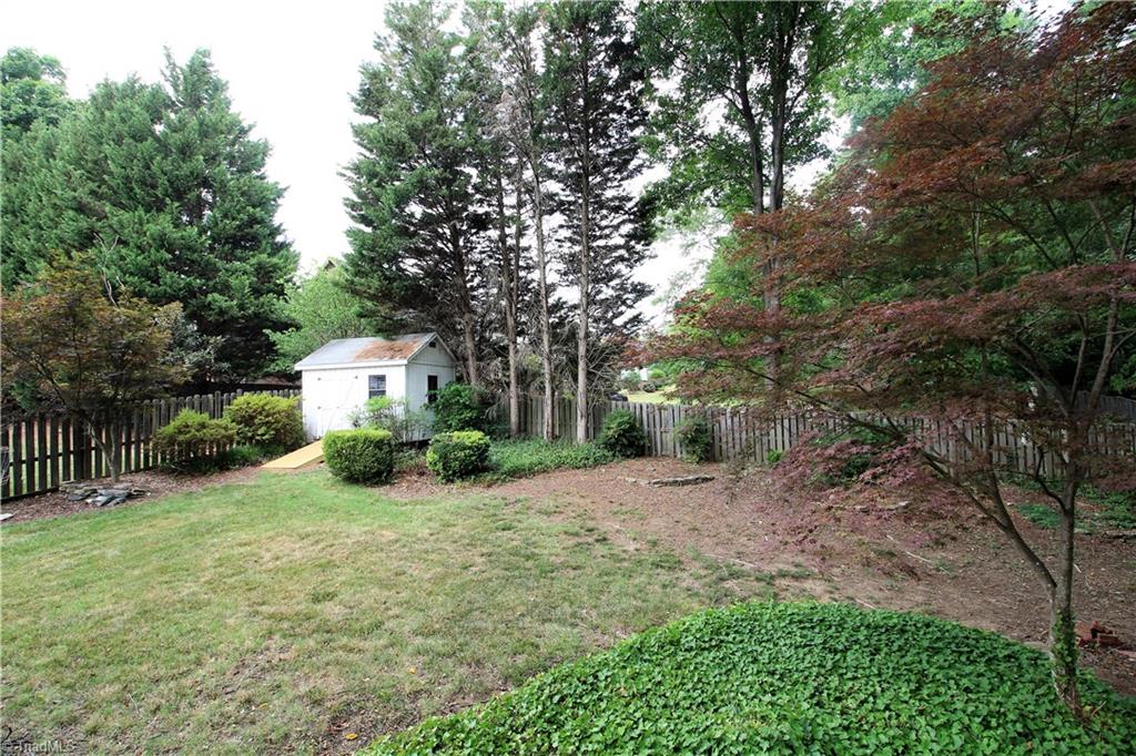 1007 Shamrock Road High Point, NC 27265 - Photo 27 of 30 Gallery Image 27