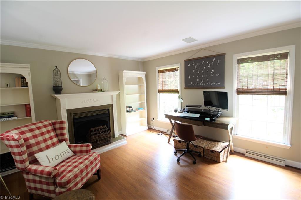 1007 Shamrock Road High Point, NC 27265 - Photo 5 of 30 Gallery Image 5