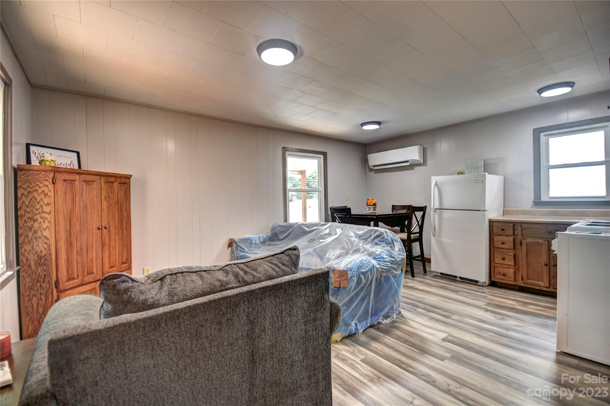 45 Mountainside Circle Maggie Valley, NC 28751 - Photo 6 of 13 a bed room with furniture and a window