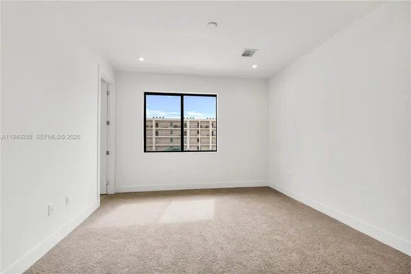 $5,650 | 8037 Northwest 42nd Street, Doral, FL 33166