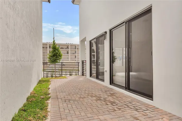 $5,650 | 8037 Northwest 42nd Street, Doral, FL 33166
