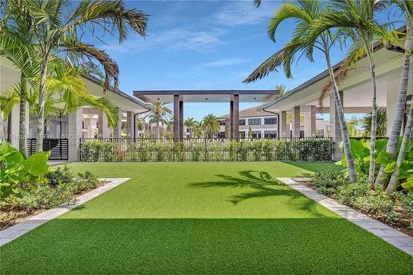 $5,650 | 8037 Northwest 42nd Street, Doral, FL 33166