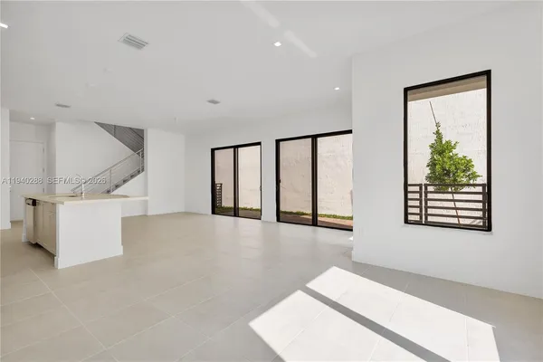 $5,650 | 8037 Northwest 42nd Street, Doral, FL 33166