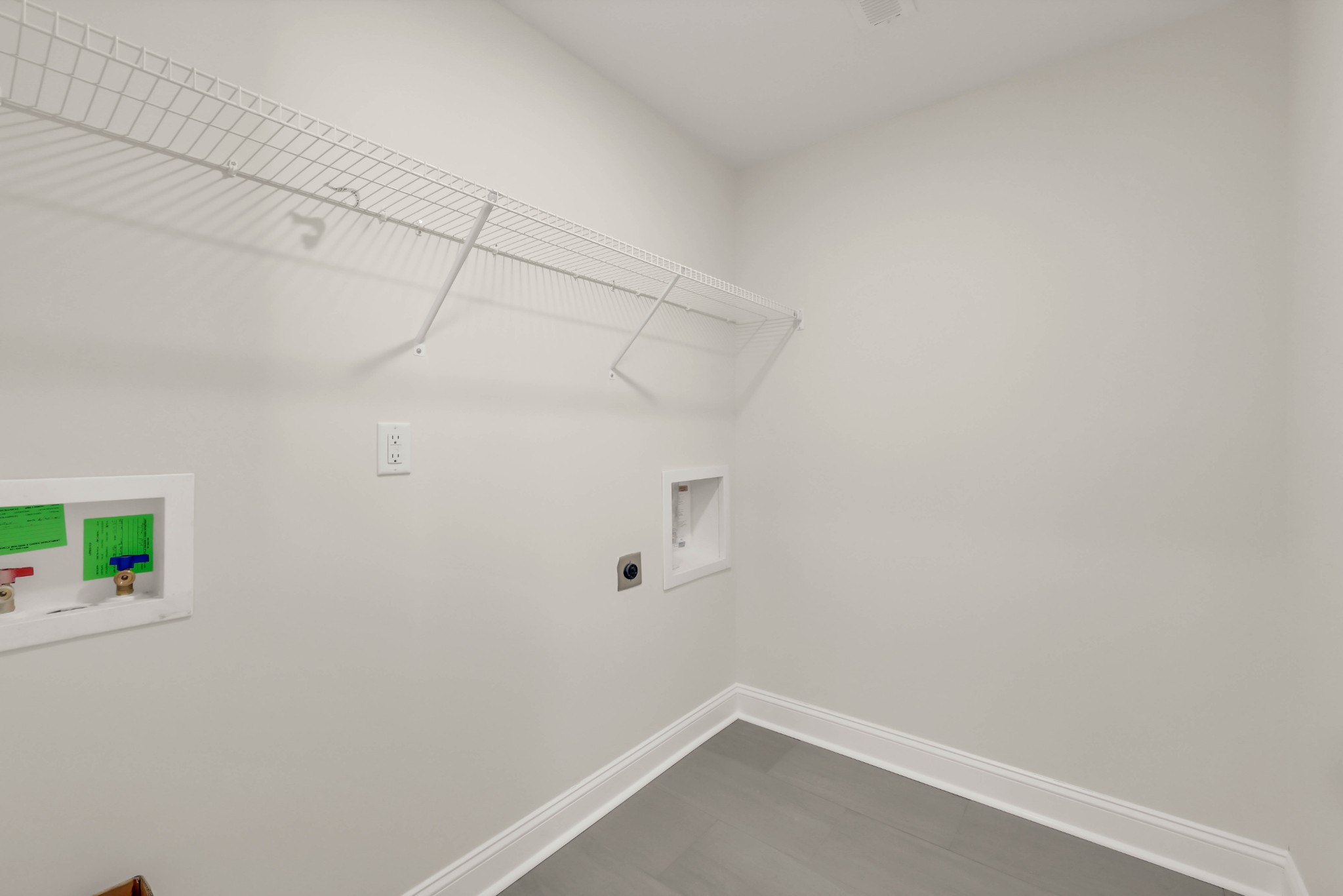 864 Burley Barn Road Clarksville, TN 37042 - Photo 19 of 24 a view of a small space