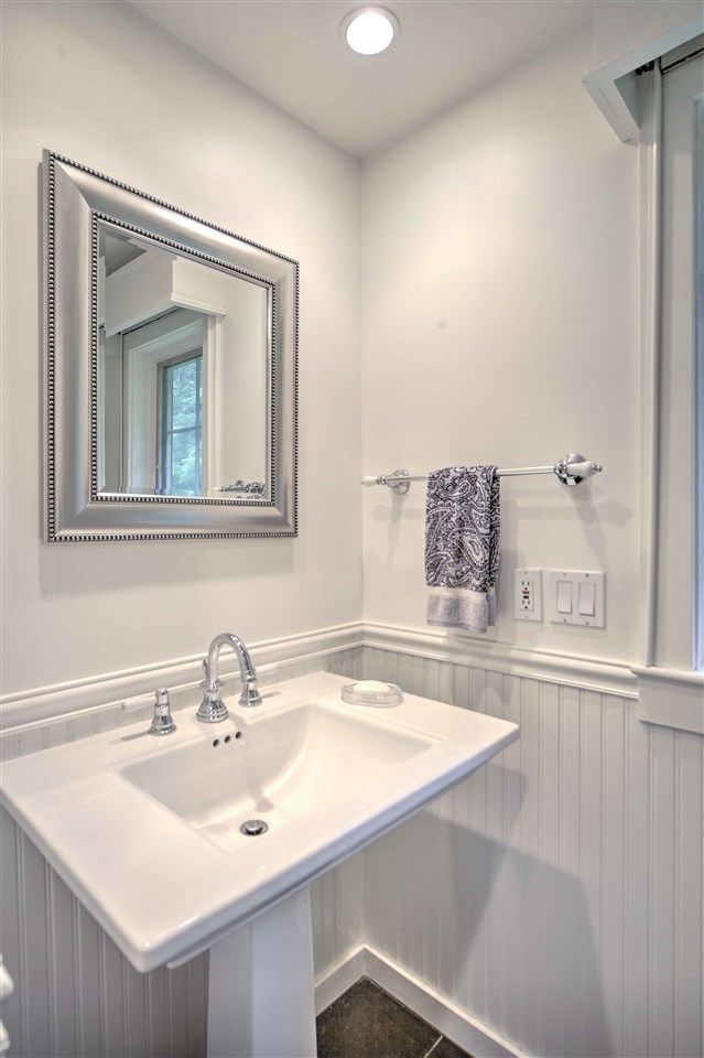 858 Cabot Road Woodstock, VT 05091 - Photo 21 of 34