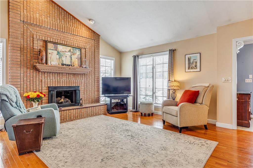 10130 Deer View Point Road Wexford, PA 15090 - Photo 3 of 25 Gallery Image 3