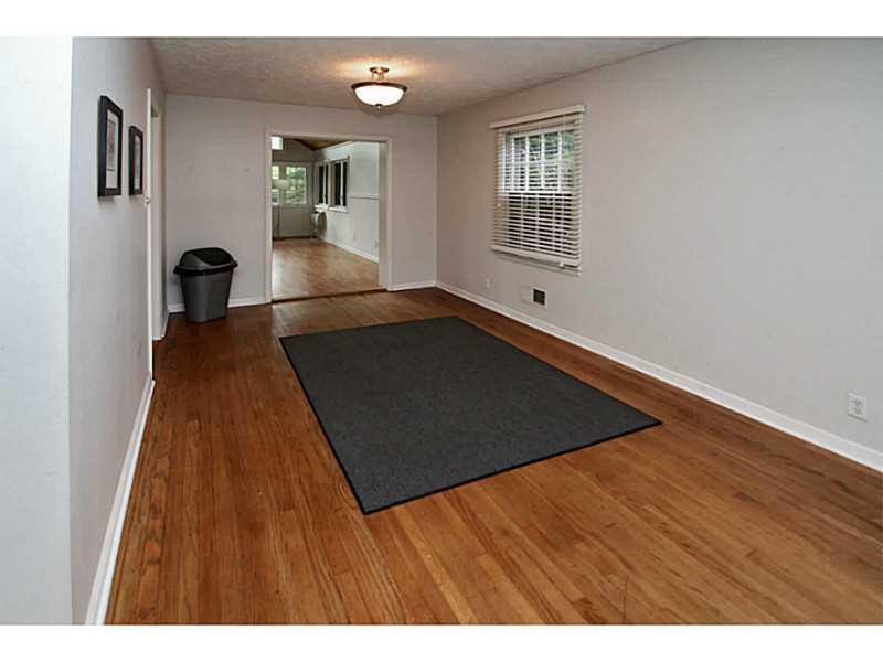 107 Bennett Road Carmel, IN 46032 - Photo 12 of 20 Gallery Image 12