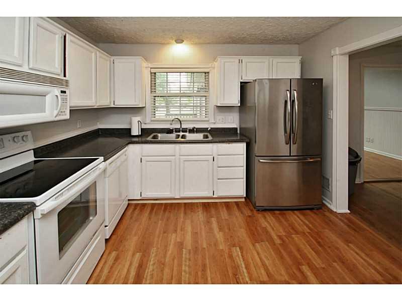 107 Bennett Road Carmel, IN 46032 - Photo 6 of 20 Gallery Image 6