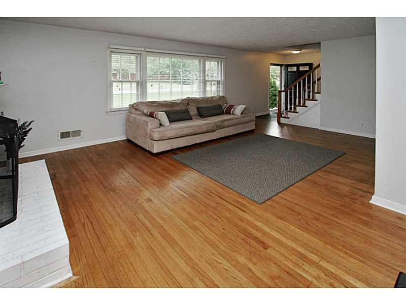 107 Bennett Road Carmel, IN 46032 - Photo 9 of 20 Gallery Image 9