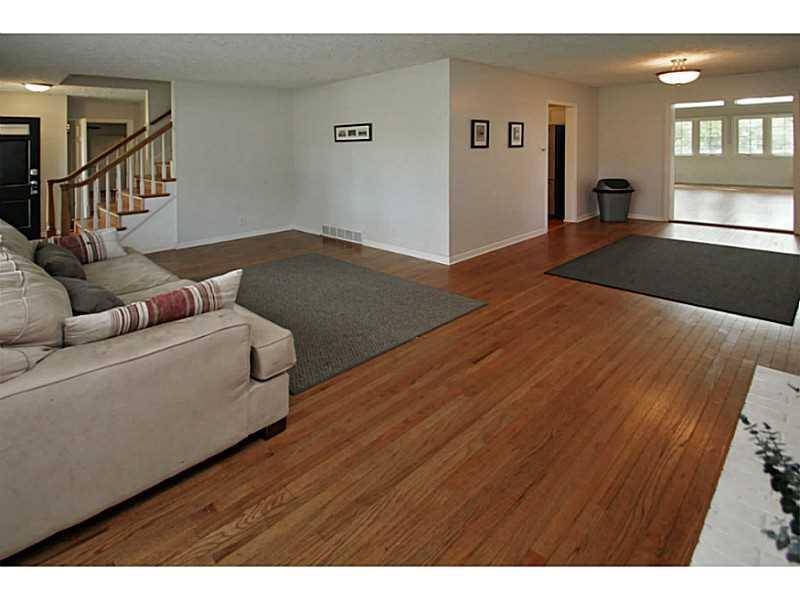 107 Bennett Road Carmel, IN 46032 - Photo 10 of 20 Gallery Image 10